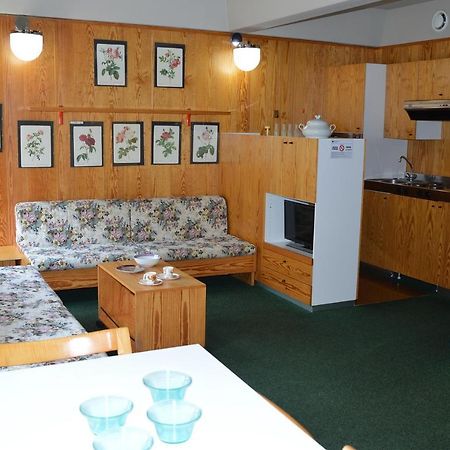 Appartamenti Vacanze Casa -Residence Albare - Check In Vacanze Casa - Marilleva 900 Екстериор снимка