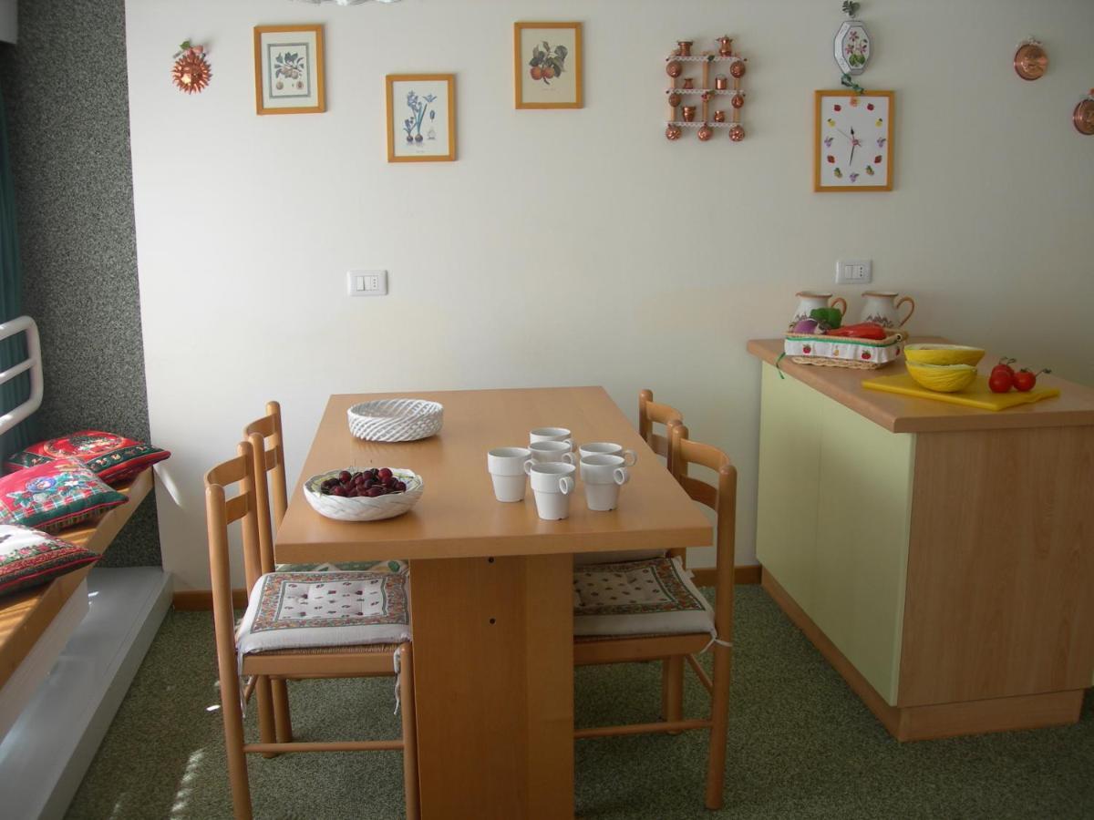 Appartamenti Vacanze Casa -Residence Albare - Check In Vacanze Casa - Marilleva 900 Екстериор снимка