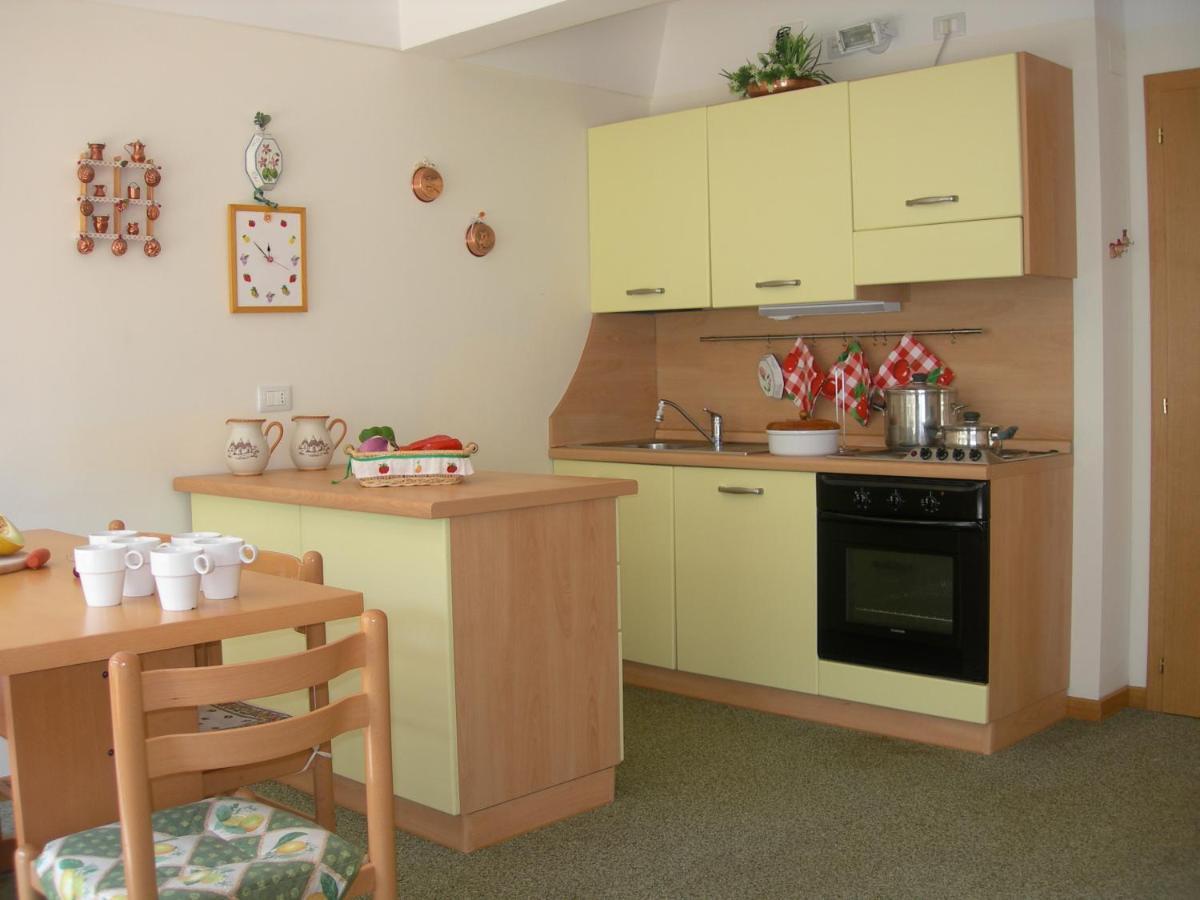 Appartamenti Vacanze Casa -Residence Albare - Check In Vacanze Casa - Marilleva 900 Екстериор снимка